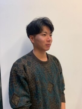 アチーブリス(achieve Liss) メンズ センターパート短髪ナチュラル 黒髪暗髪