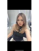 イキ 表参道(iki omotesando)&nbsp;ミディアムヘア/スラッシュ/グレージュカラー/デザインカラー