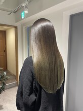 【人気ブランドカラー】赤みを抑えたなめらかな手触りと透明感UP☆[久米川/髪質改善/白髪染め/ハイライト]