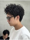 緩め縦落ちツイストスパイラルシャドウパーマセンターパート渋谷