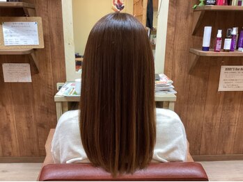 ジェリーズバーヘアー(JERRY'S Bar HAIR)の写真/【髪質改善】弱酸性ストレートでダメージレスな美しいナチュラルストレートヘアを叶えてくれる◎