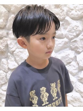 モアナ バイ ヘッドライト 三島店(Moana by HEADLIGHT) 【Moana三島】#キッズカット#センターパート#刈り上げ