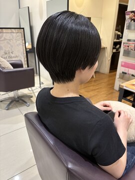 ビーバイシージャストビューティー(B by C just beauty) マッシュショート　首元スッキリ　夏ヘア