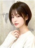 透け感バングの耳かけボブ