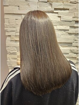 ウールバイレガーレ(uul by Legare/a)の写真/エイジングケアカラーで透明感と艶を手に入れる★ダメージレスで色持ちが良い、髪に優しいカラー剤を使用◎