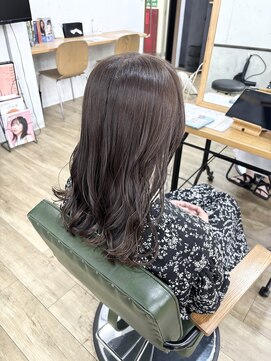 ピフデザイン(pifdesign) 透明感のある暗めベージュ