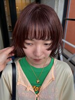 オーオ シカシカ(OOO YY)&nbsp;ニュアンスボブパーマに顔周りデザイン/ピンクブラウン