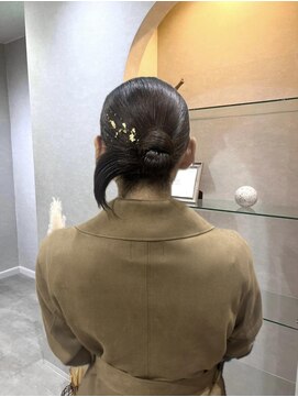 カラークチュール(Color Couture) ミディアムヘア/暗めカラー/デザインカラー/縮毛矯正/くびれヘア