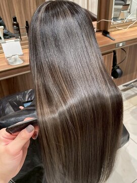 エジョン 八幡山店(Aejon) 大人レイヤーカット白髪ぼかし脱白髪染め40代50代60代