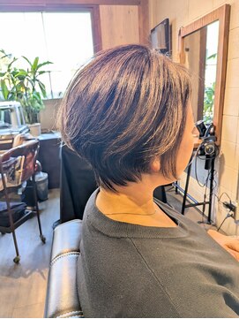 ヘアードレスビュー(hair dress V.I.E.W) 襟足ピタっとショート