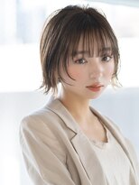 エミュ 表参道 青山(emu) ぷつっと顔まわりレイヤーとイヤリングカラーでこなれ外ハネボブ
