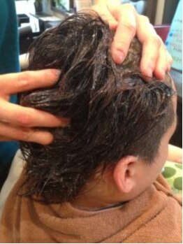 ルーパー LOOPERの写真/心地良い刺激で極上のリラクゼーションTimeを…☆乾燥でパサついた髪や育毛促進・抜け毛対策にもオススメ♪
