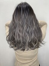 ヘアーワークス ボナ(HAIR WORKS bona.) ホワイトシルバーバレイヤージュ