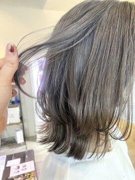 ディコ(Dico) Hona hair ☆ レイヤーカット×ホワイトグレージュ
