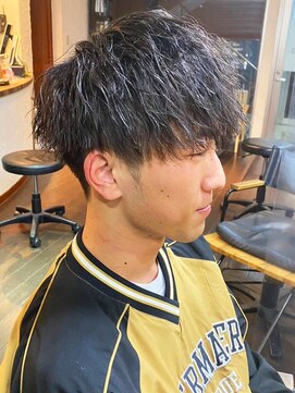 ヘアークリエイ トポライトウィロー 烏丸(Hair Create Polite willow) 20代30代メンズスパイラルパーマワイルドオシャレ感アッシュ