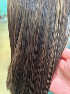 アリーマーケットリル(ALLEY MARKET lil) 立体感ベージュハイライト/白髪ぼかしハイライト