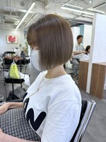 オウル(Owll)&nbsp;【Owll】20代30代40代　ぱつっんボブ　 グレーベージュ