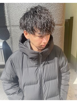 フリーク バーバーショップ 都島店(FREAK BARBER SHOP) 黒髪縦落ちツイストスパイラルパーマツーブロックマッシュ