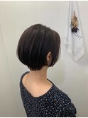 透け感くびれショート