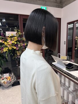 ルックアット(Look at) 【Look at】20代30代40代グレージュアッシュ切りっぱなしボブ