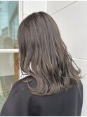 オリーブグレー