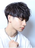 横顔がキマル マッシュパーマ