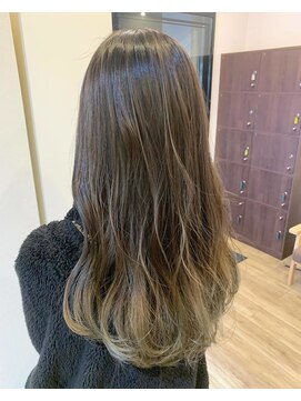 フレイムス 浦和美園駅東口(Frames) 【KEISUKE】　シルバーグレージュ　×　グラデーションカラー