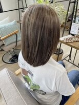 ルル 宇都宮(Loulou) 白髪ぼかしハイライト
