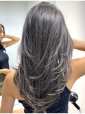 ハイライトカラーミルクティーベージュレイヤーカット