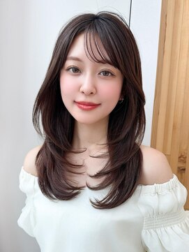 アフロート エル 大阪(AFLOAT L) 20代に人気！顔周りの後れ毛がかわいいシャギーレイヤーロング