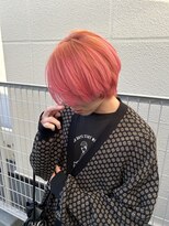 ララ(LALA)&nbsp;ピンクカラー、ブリーチあり、メンズヘア