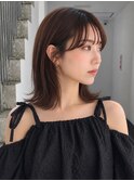 切りっぱなしミディアム/外ハネ/ダークブラウン/透明感カラー