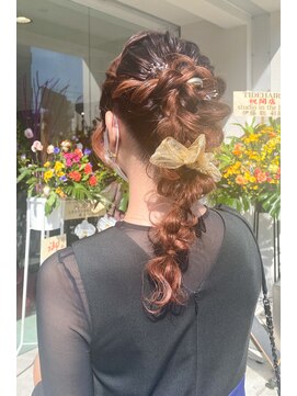 タイドヘア 茨木店(TIDE HAIR) 編み下ろしアレンジ