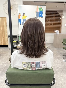 トリニティ 本厚木(trinity) 暖色ミルクティー/外はねミックス巻き/本厚木