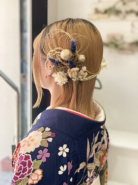 ヘアセットサロンエッジ(Edge) 卒業式に袴でストレートアレンジ