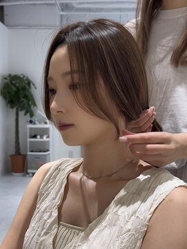 スティロ(stylo) レイヤーカットハイライトショートヘアイルミナカラーオージュア