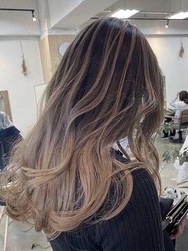 イェッカ(YECCA) ブリーチ1回◎バレイヤージュミルクベージュ