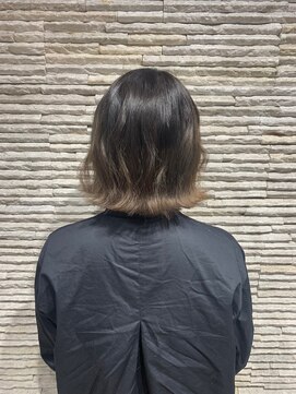 ビスイル 秋葉原店(Vis ill) エモージュ小顔カットシースルーバング大人ガーリー