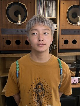 ルイス(LEWES) 短髪ハイトーン