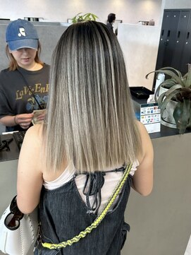 メリー オオサカ(Merly Osaka) contrast balayage