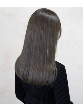 アリー 原宿 表参道(ALLY) ALLY宍戸　うねりと広がりが気になって仕方ない