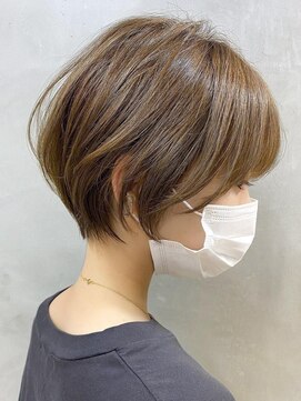 エリマ 横浜西口(elima) 横浜西口顔周りレイヤーカットくびれヘア切りっぱなしボブ30代