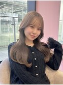透明感ベージュ