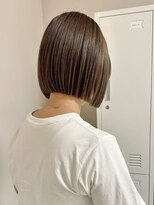 ヒビヲ(HIBIO) 切りっぱなしボブタッセルボブダブルカラーハイライトグレージュ