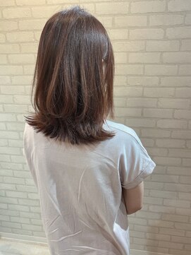 マーリャヘアー(mallia hair) くびれ外ハネセミディ