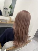 ピンクベージュ