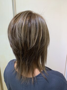 アズール 草加(azule) グレージュハイライトカラー　　ウルフ