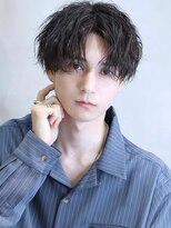 コンフィデンス メンズヘアー(confidence MEN'S HAIR)&nbsp;2way スパイラルパーマ センターパート [新宿/新宿駅/西新宿]