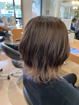 シャンプーボーイ ヒノ(SHAMPOO BOY Hino) ミディアムボブ