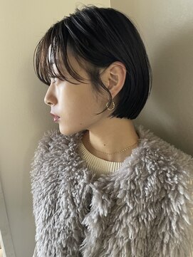 リノショアーズ ショウナン 辻堂店(RinoShores SHONAN) うるツヤ丸みボブアッシュブラック系小顔補正立体カット